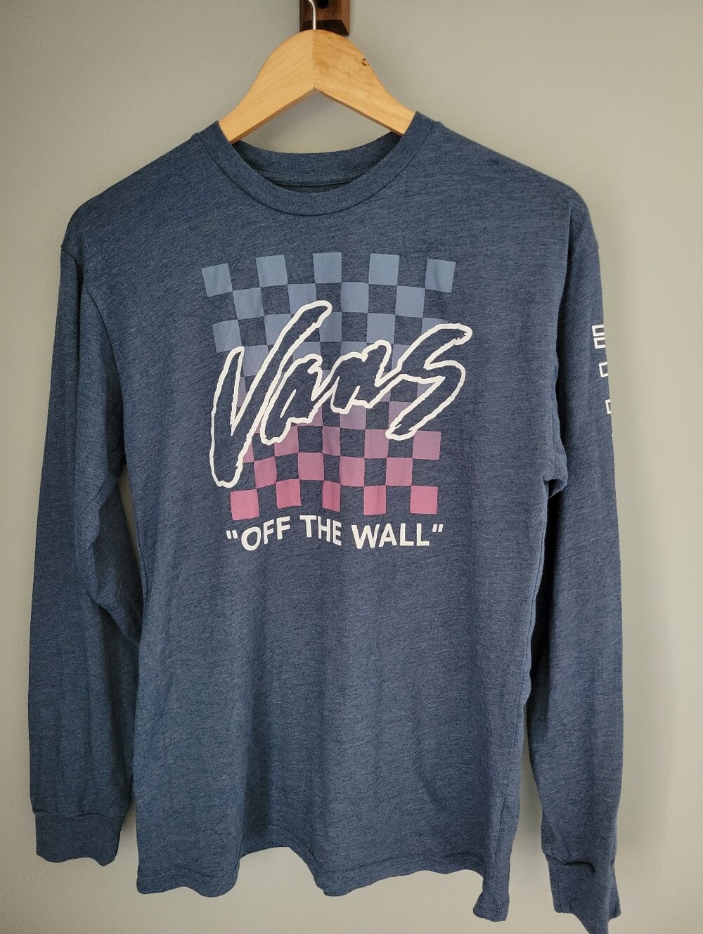Vans Size M Long Sleeve Graphic Tee Navy Checkered Sleeve Logo Unisex